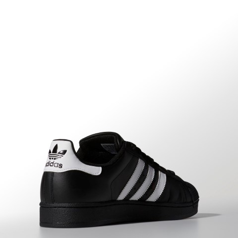 Created by MDKGraphicsEngine - Licensed to Adidas Production (6 licenses)
